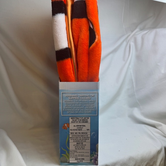Plush Clown Tail Blanket 55" x 22.5" Sleeping Bag Nemo - Picture 3 of 4